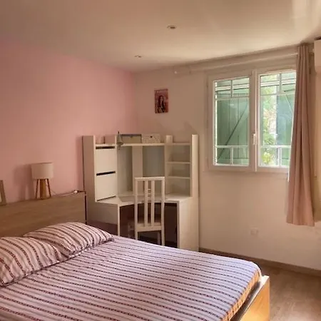 Au Calme Dans Les Pins Avec Piscine Villa *