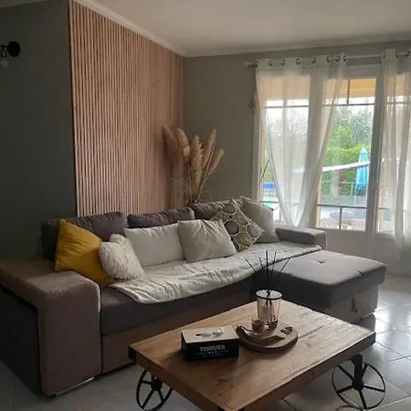 Au Calme Dans Les Pins Avec Piscine Villa *